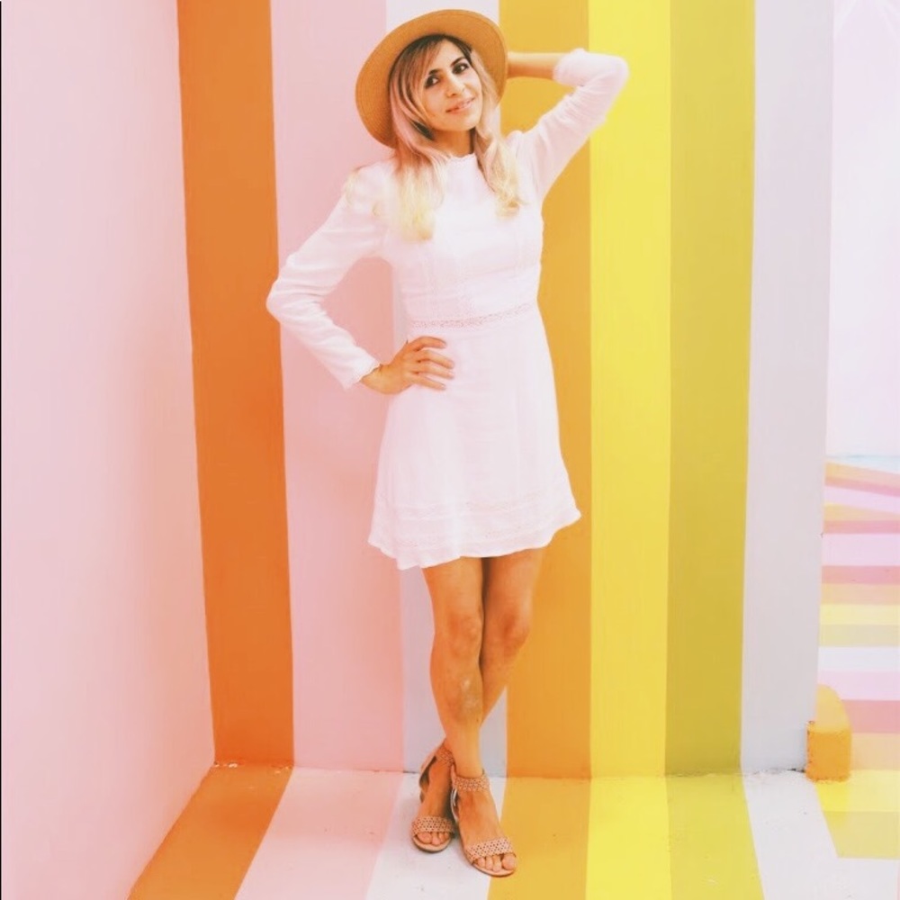 Magnolia Lace Long Sleeve Dress In White - Picture 5 of 8